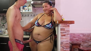 Sexo Ardiente Con Mi Madrastra En La Cocina