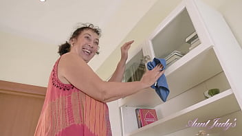 Cleaning Fun With 58yo Busty Bbw Amateur Gilf Esmerelda