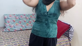 Anh Em Chồng Phát Cuồng Vì Em Dâu, Debora Trở Thành Nàng Thơ Trong Mộng