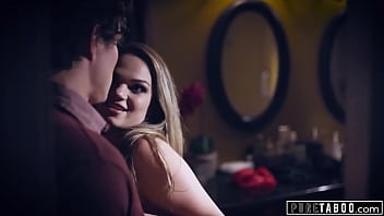 Athena Faris Takes Double Creampie From Boyfriend And Stepbrother