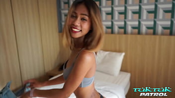 Bangkok Beauty Enjoys A Wild Ride On Tuktukpatrol