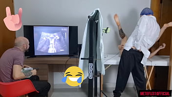 Marido Leva Esposa A Clínica Ilegal Para Ultrassom!