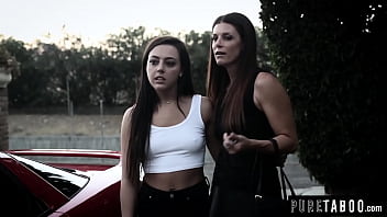 Stepmom India Summer Enjoys A Threesome With Her Stepchildren