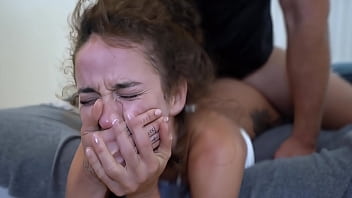 She Expected An Easy Shoot – Huge Cock Wrecks 18-year-old Tight Teen Geisha Kyd