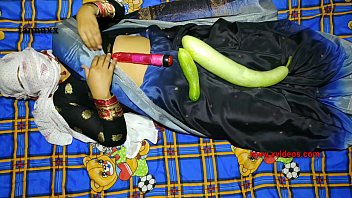 Indian Bhabhi’s Stunning Debut Video Goes Viral