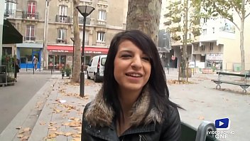 Jessica Shanice, La Jeune Séductrice, Prête Pour Un Trio Passionné