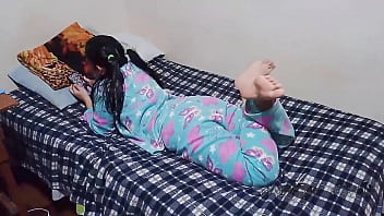 Vecina Coqueta En Pijama Me Seduce Y Compartimos Un Momento íntimo A Solas