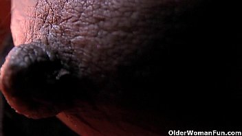 Top Viral Videos Of Latina Homemakers Deep Cleaning