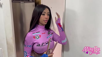 Ela Virou Meu Pau Num Picolé E Chupou Até Eu Explodir Na Boca Dela