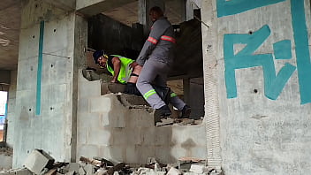 Pausa No Expediente Pra Dar Uma Surra De Prazer No Eletricista Gostoso