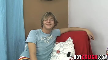 Dillon Samuels, A Twink, Gets Head And Strokes Himself Off