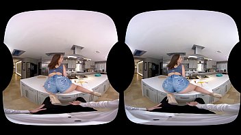 My Stepdaughter’s Wild Friend Craves Anal In Naughty America Vr